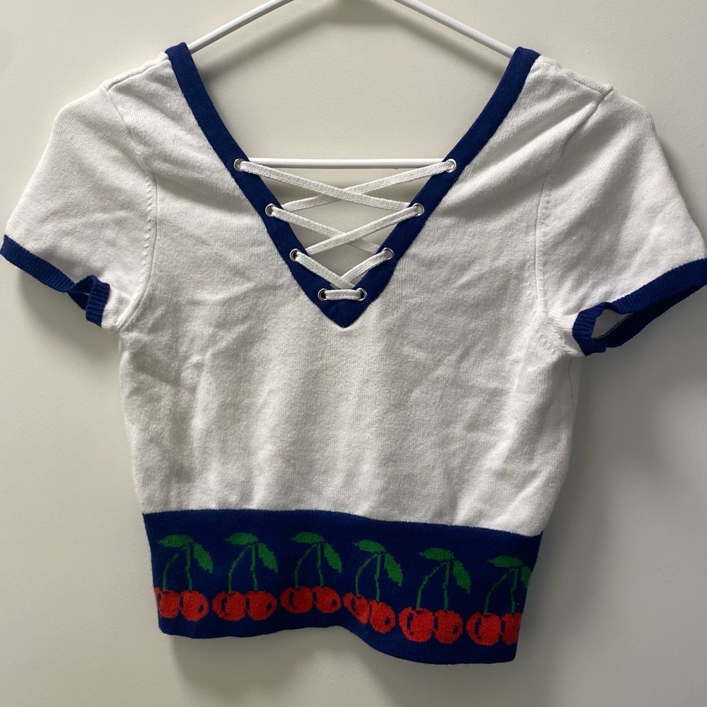 Short sleeve top